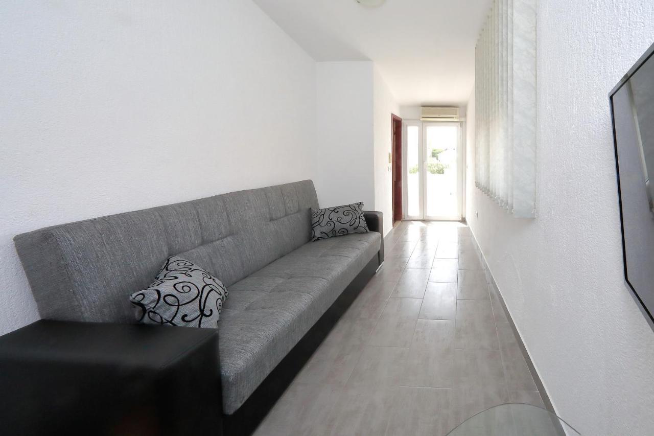 Pepi Apartments 3 扎达尔 外观 照片